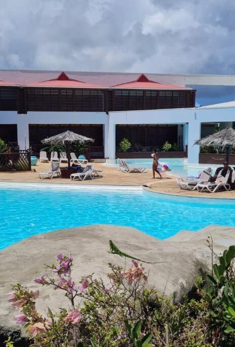 Agreable Studio Au Bord De Mer. Saint-Francois  Εξωτερικό φωτογραφία
